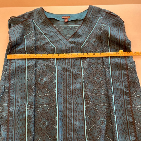 DANA BUCHMAN women’s top size medium teal blue kimono slit open sleeves print - Picture 10 of 11